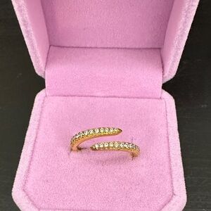 Gold bypass Moissanite ring